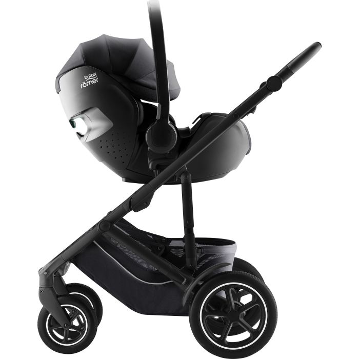 mc45otk4_britax-romer-baby-safe-pro-na-wozku